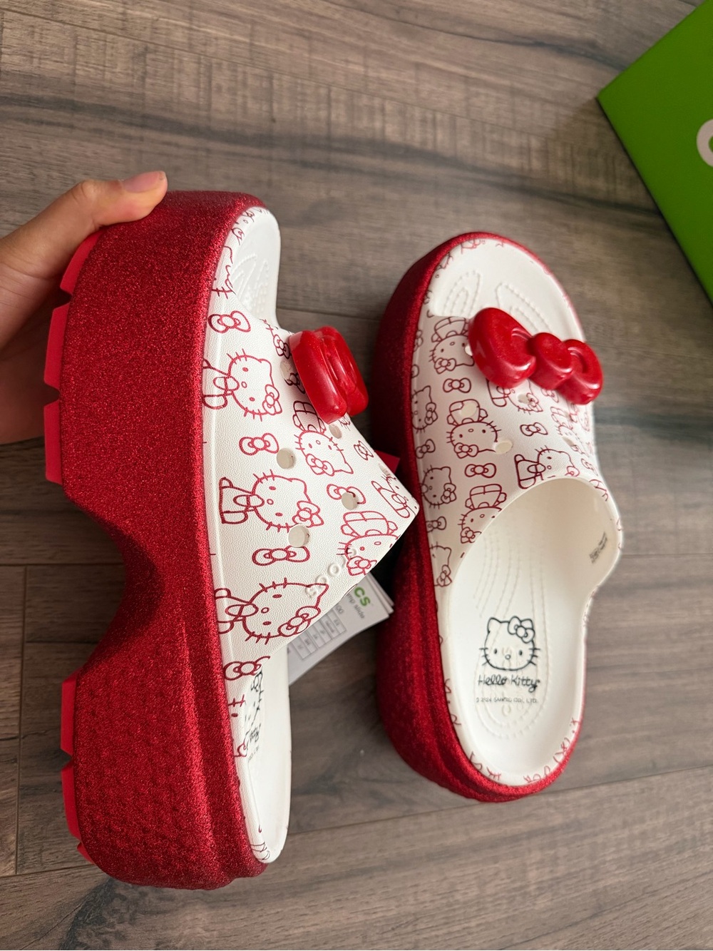 Hello Kitty Platform Stomp Slides - Crocs